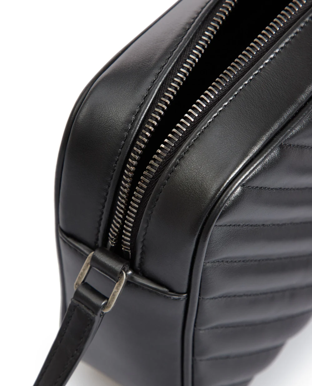 Кожаная сумка Saint Laurent 715232-DV704, черный цвет • Купить в интернет-магазине Kameron