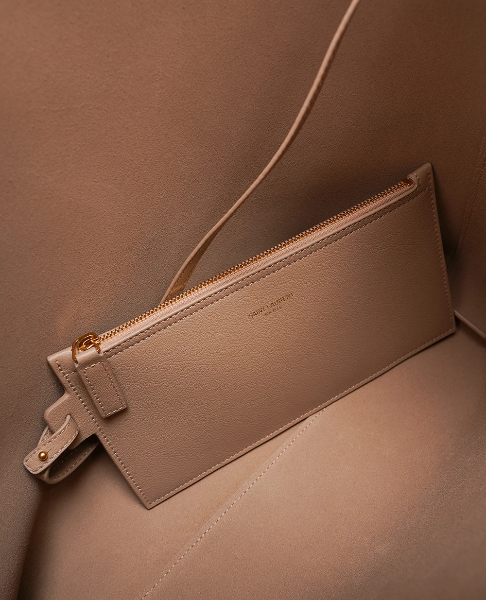 Кожаная сумка Shopping Bag Saint Laurent 600306-CSV0J, бежевый цвет • Купить в интернет-магазине Kameron