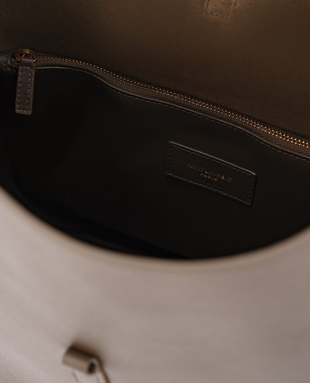 Кожаная сумка Le 5 À 7 Supple Large Saint Laurent 753837-AAAUQ, хаки цвет • Купить в интернет-магазине Kameron