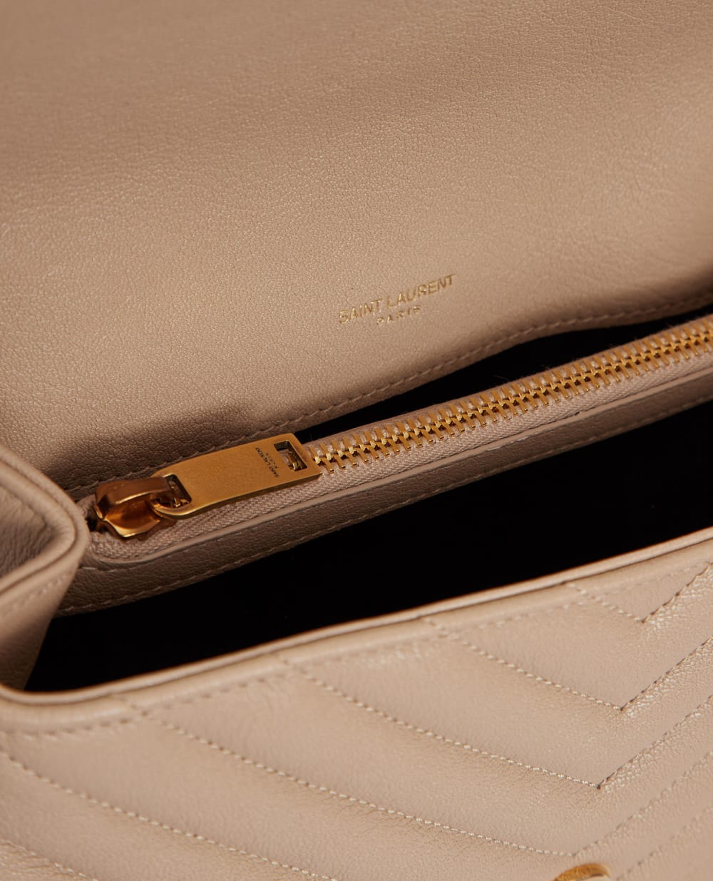 Шкіряна сумка College Medium Saint Laurent 600279-BRM07, бежевий колір • Купити в інтернет-магазині Kameron