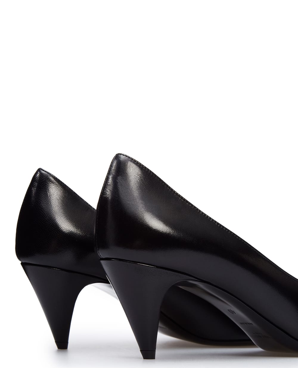 Кожаные лодочки Anais Saint Laurent 630886-1ZJ10, черный цвет • Купить в интернет-магазине Kameron