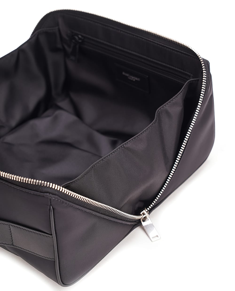 Косметичка Saint Laurent 733701-FABJH, черный цвет • Купить в интернет-магазине Kameron