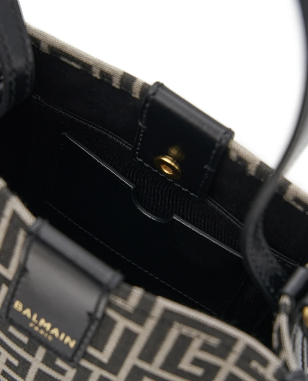 Сумка-ведро Release из жаккарда и телячьей кожи Balmain GN1CA032TJMB, черный цвет • Купить в интернет-магазине Kameron