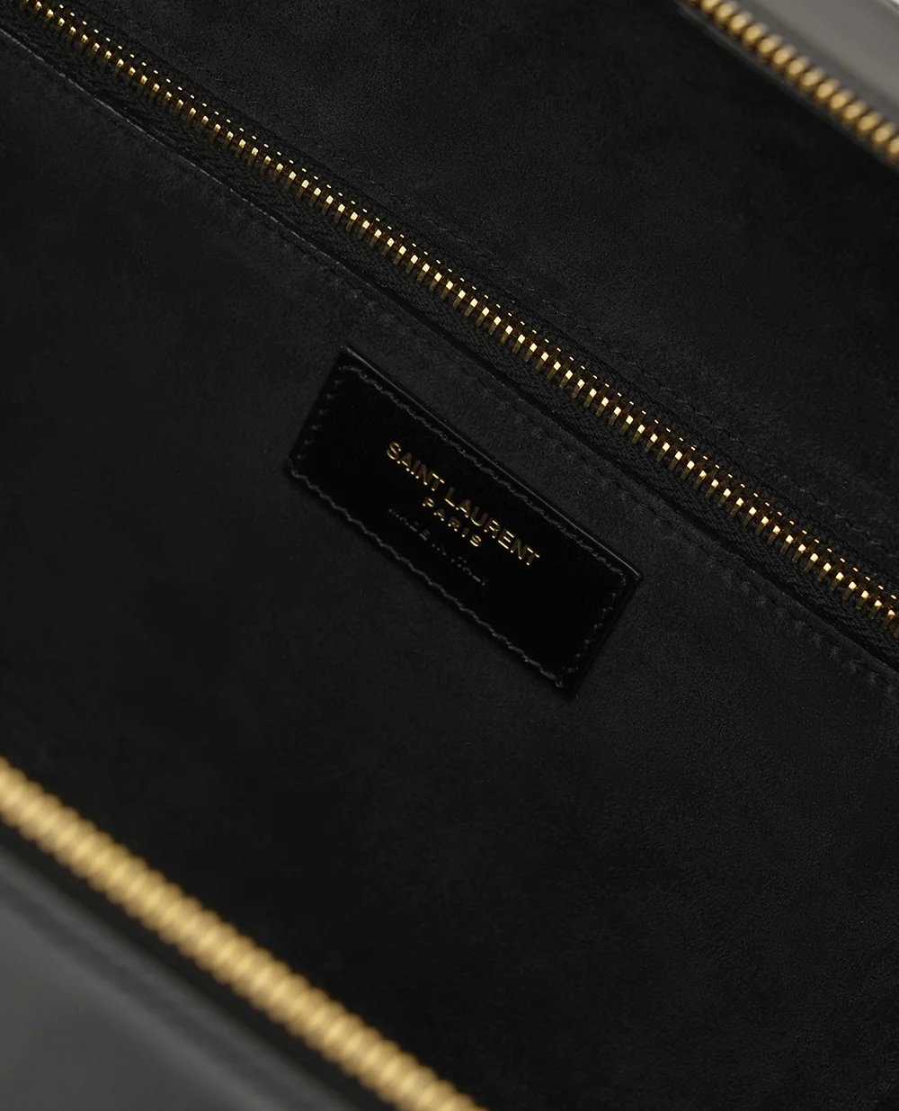Сумка Sac De Jour Bauletto из кожи Saint Laurent 832383-0SX0W, черный цвет • Купить в интернет-магазине Kameron