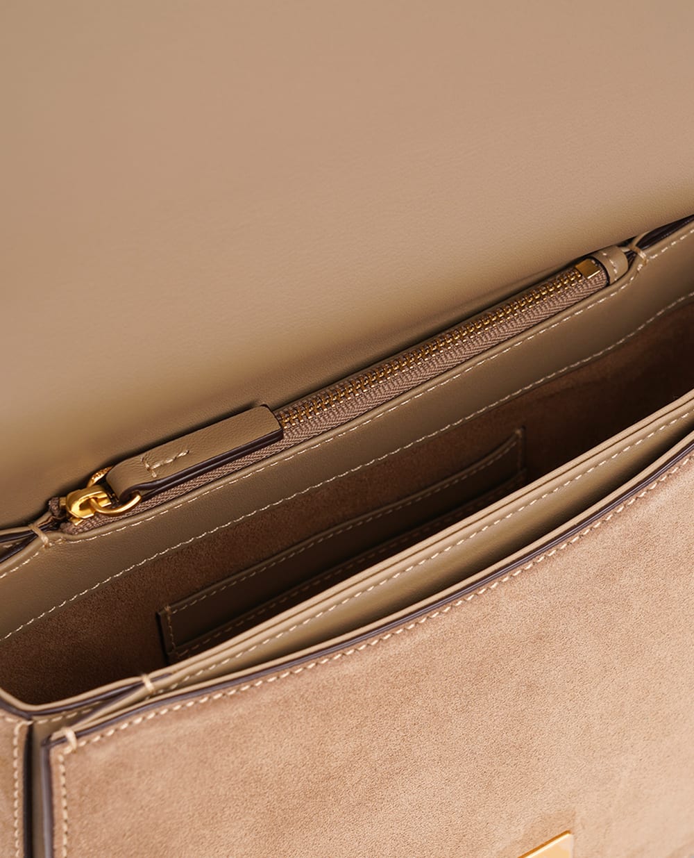 Кожаная сумка Polo ID Saddle Crossbody Medium Polo Ralph Lauren 428928765001, бежевый цвет • Купить в интернет-магазине Kameron