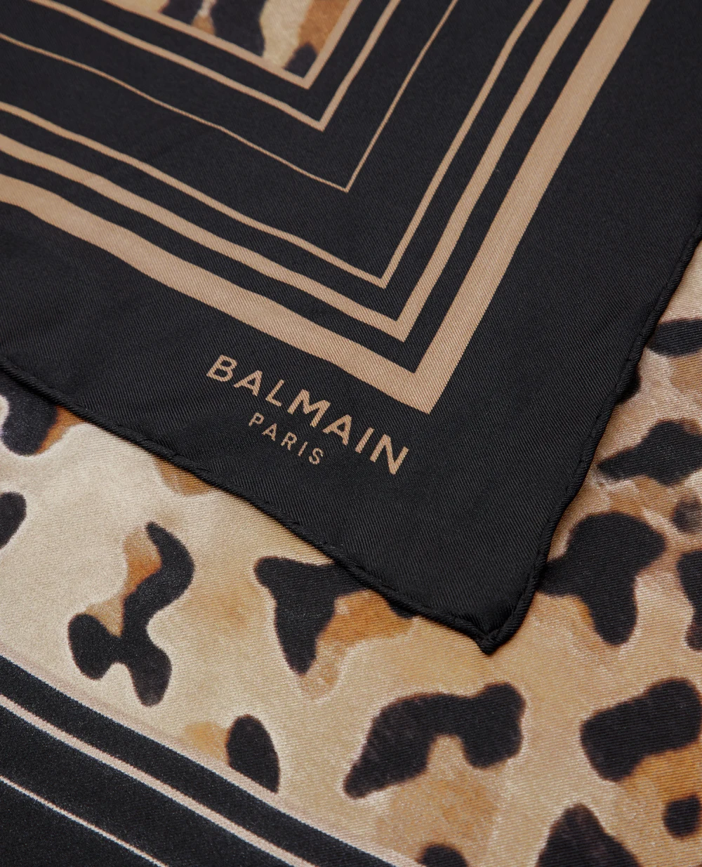 Платок Balmain AF1XF055SC14, бежевый цвет • Купить в интернет-магазине Kameron