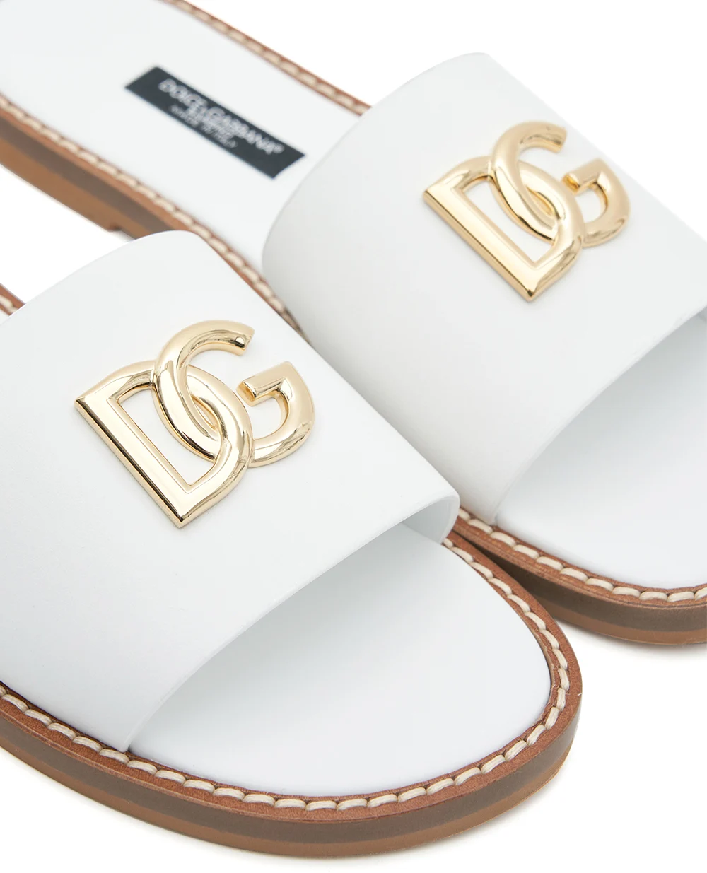 Детские шлёпанцы из телячьей кожи Dolce&Gabbana Kids D11285-A1048-L, белый цвет • Купить в интернет-магазине Kameron