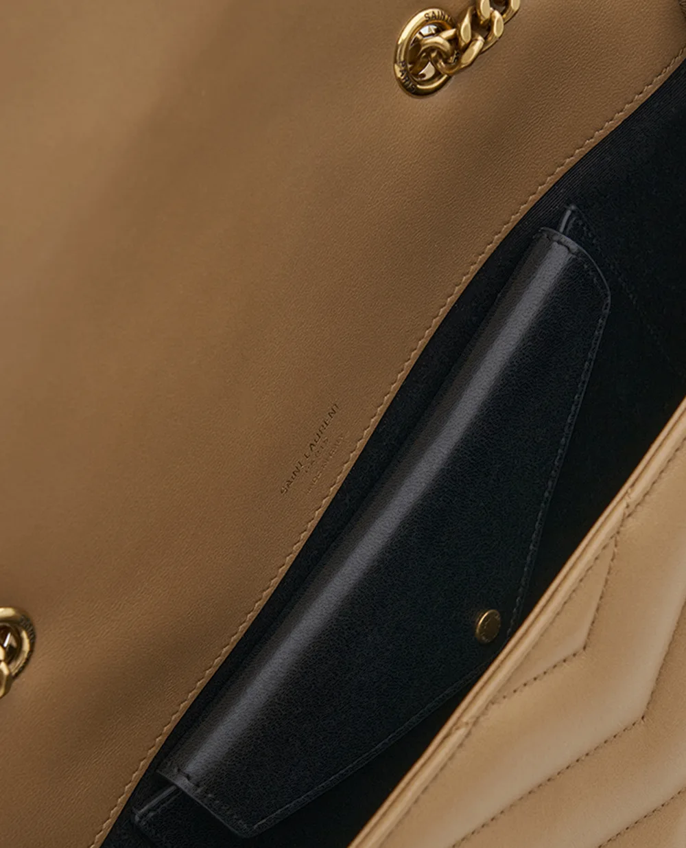 Сумка из кожи Loulou Medium Saint Laurent 801439-AAEAX, светло-бежевый цвет • Купить в интернет-магазине Kameron