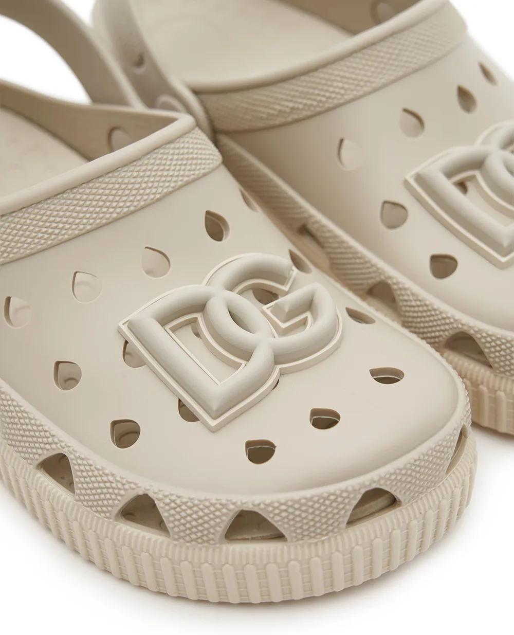 Детские шлепанцы Dolce&Gabbana Kids DN0213-AT079, бежевый цвет • Купить в интернет-магазине Kameron