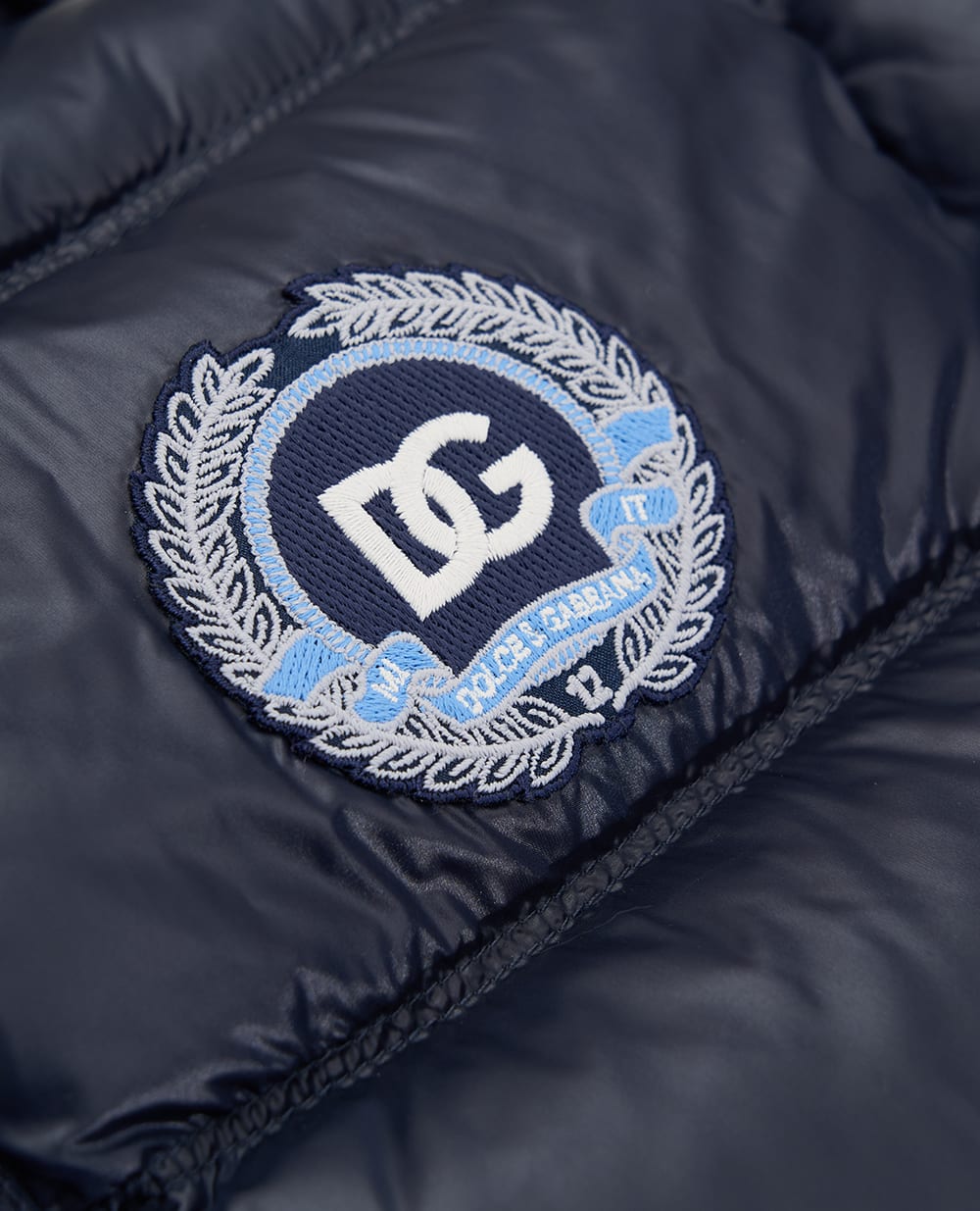 Детский пуховик с монограммой логотипа Dolce&Gabbana Kids L4JB6F-FUS3Y-B, синий цвет • Купить в интернет-магазине Kameron