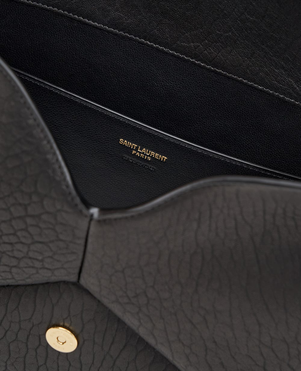 Сумка-конверт Cassandre XXL Saint Laurent 841702-AACYT, черный цвет • Купить в интернет-магазине Kameron
