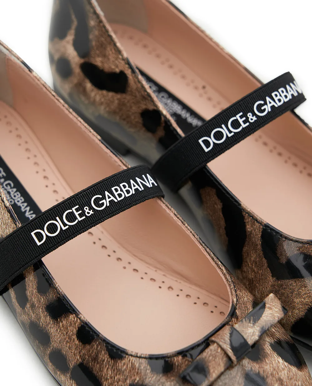 Балетки з блискучої телячої шкіри Dolce&Gabbana D11294-AM568-L, коричневий колір • Купити в інтернет-магазині Kameron