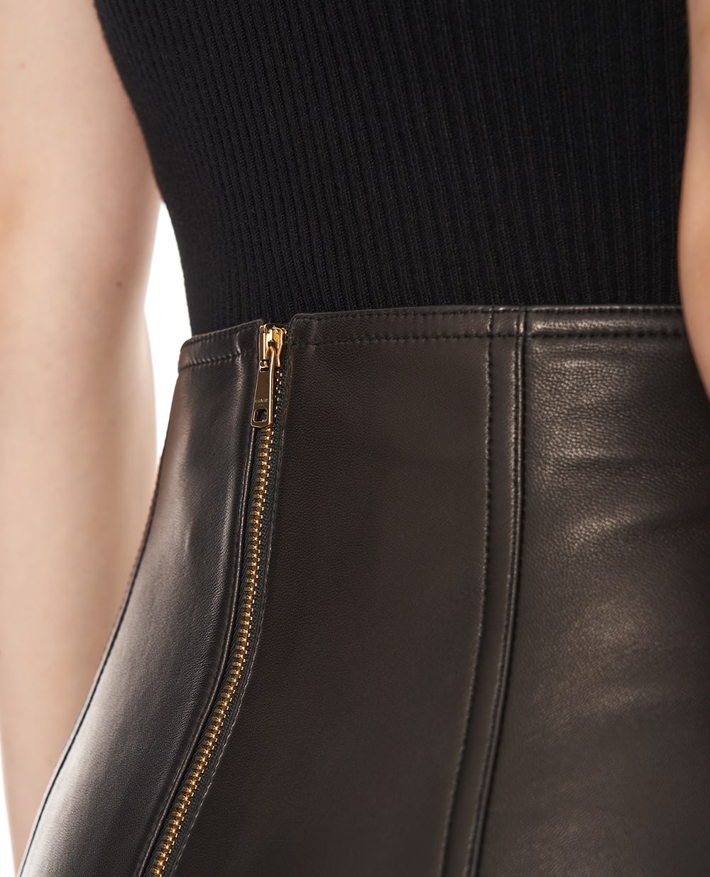 Юбка из телячьей кожи Balmain HF1LBB54LE35, черный цвет • Купить в интернет-магазине Kameron