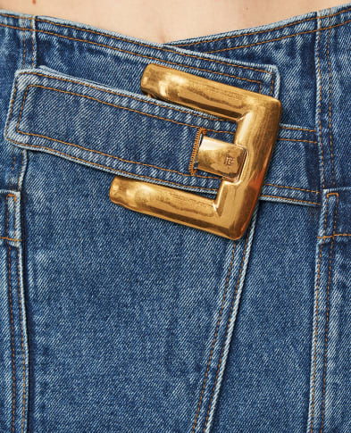 Balmain Короткая джинсовая юбка с поясом - Артикул: GF1LBB28DG08