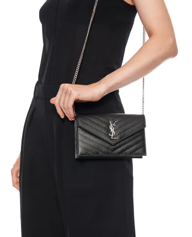 Saint Laurent Сумка-конверт Cassandre из телячьей кожи - Артикул: 857605-BOW02