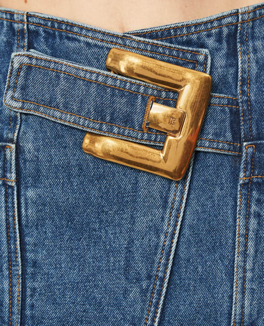 Balmain Короткая джинсовая юбка с поясом - Артикул: GF1LBB28DG08