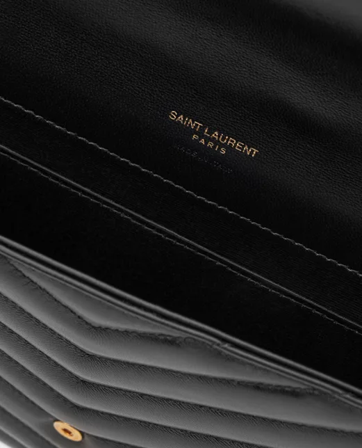 Saint Laurent Кожаный клатч Cassandre - Артикул: 759533-AAA44